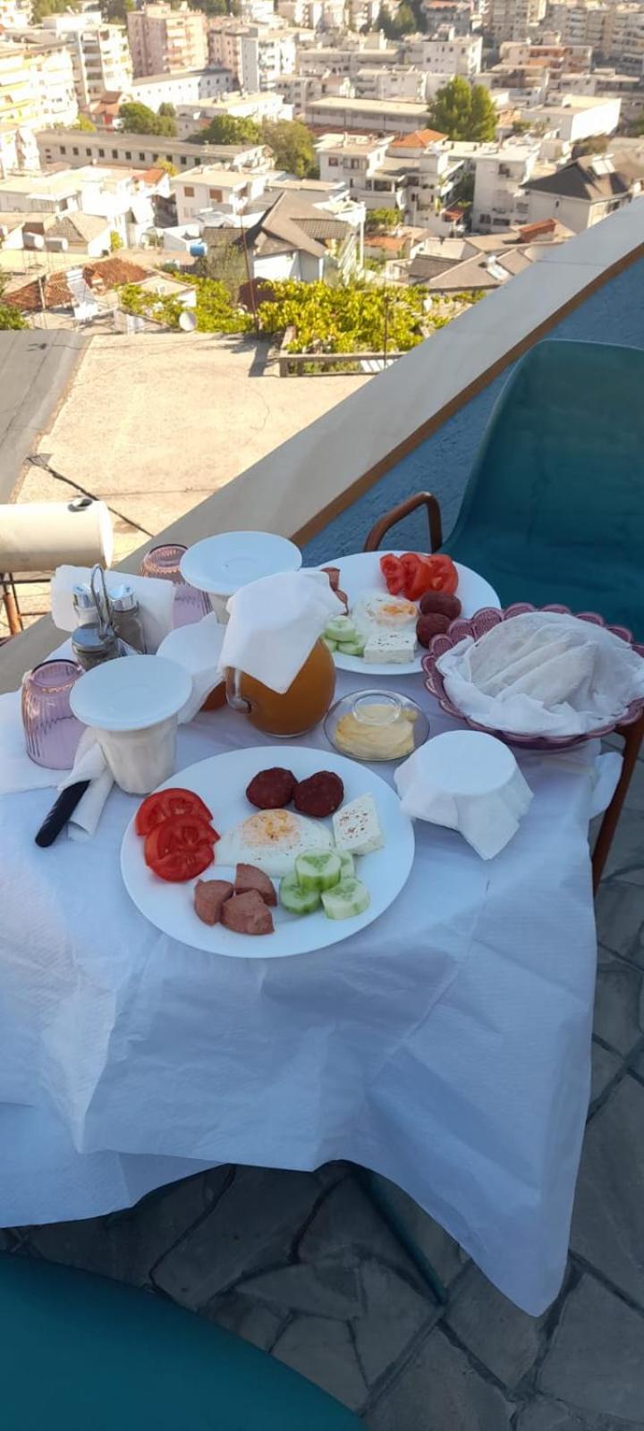 Dino Apartmán Gjirokastër